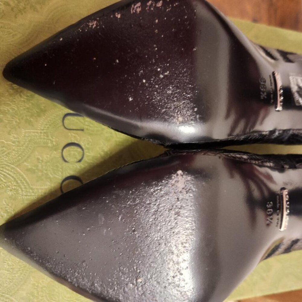 Gucci Black Python Leather & Lace Pointed-Toe Hee… - image 2